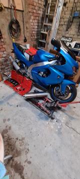 Yamaha YZF 1000 R - YAMAHA 2000 R1