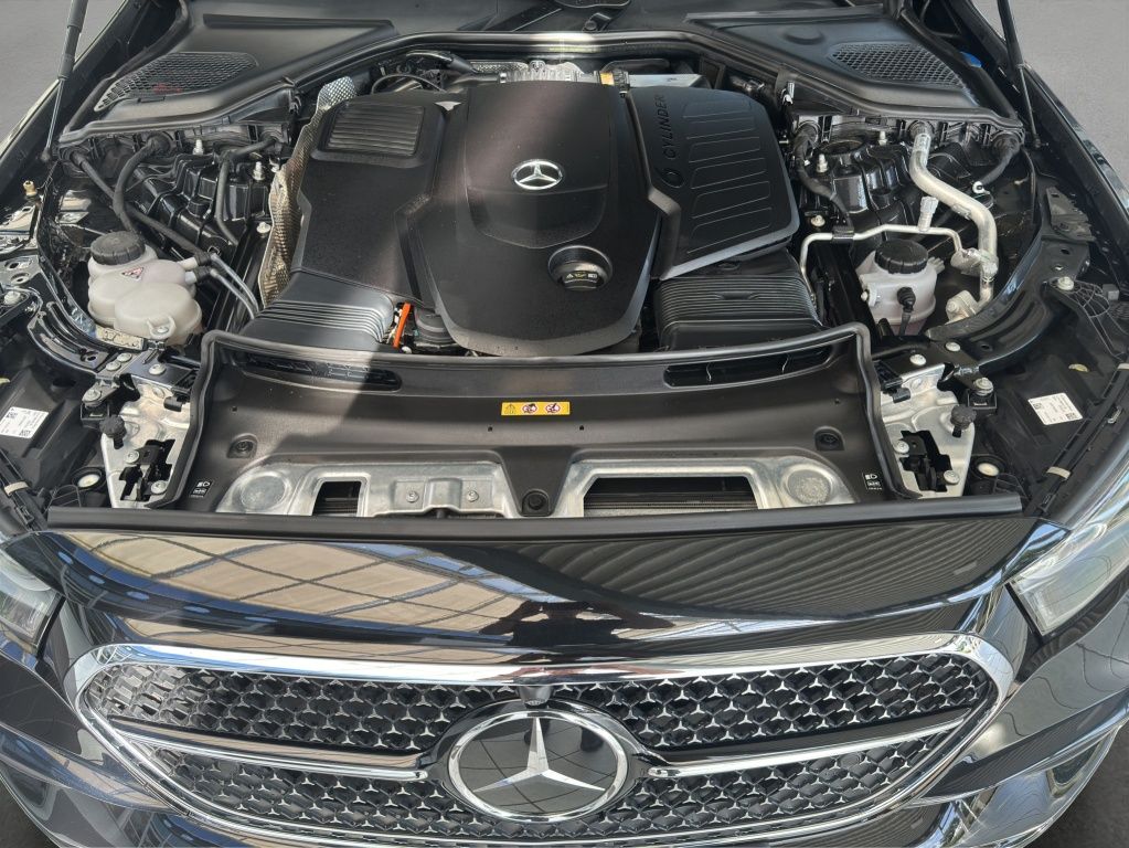 Fahrzeugabbildung Mercedes-Benz E 450 d 4MATIC Limousine AMG*Night*Pano*DIGITAL