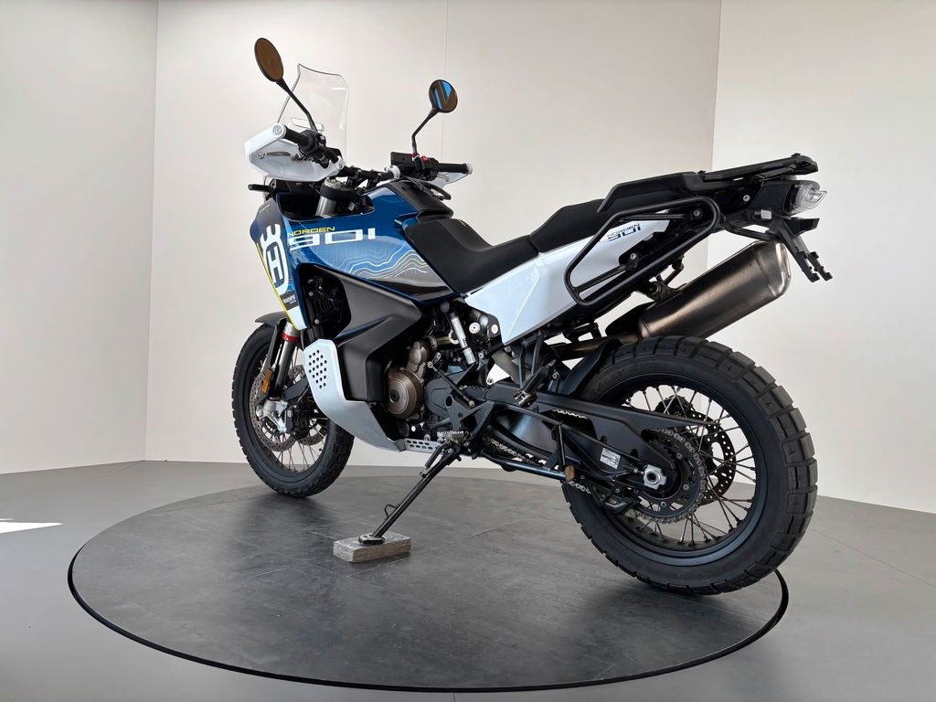Fahrzeugabbildung Husqvarna NORDEN 901 EXPEDITION *1. HAND *SEHR GEPFLEGT