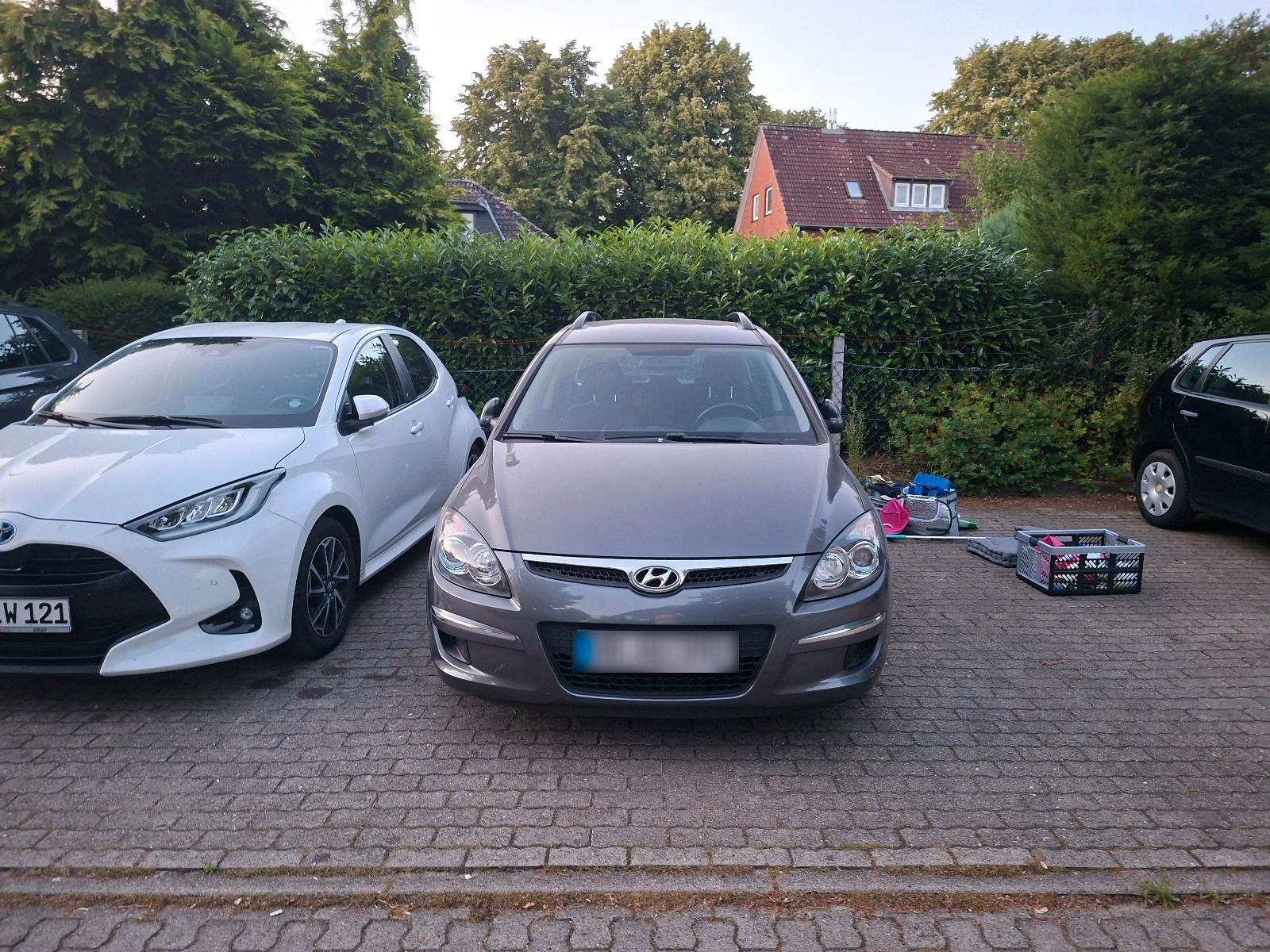 Hyundai i30 2010 — rear view