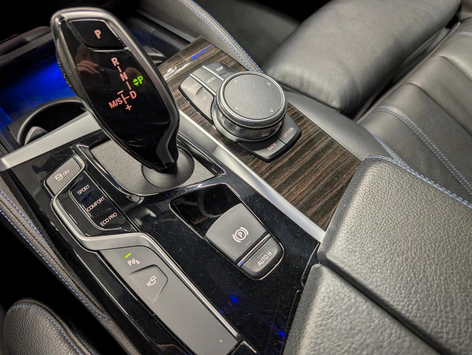 BMW 530d Touring M-Sport LED/AHK/Leder/360°Kam/HUD