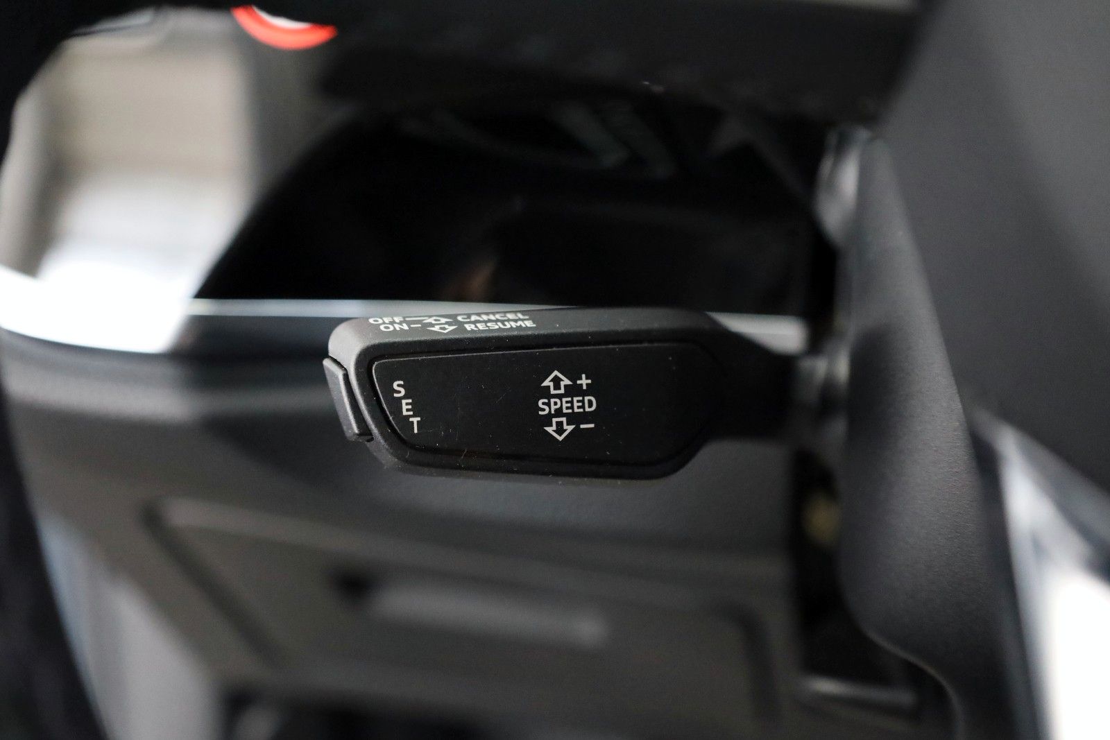 Fahrzeugabbildung Audi Q3 35 TFSI advanced,Navi,SH,PDC,8fach bereift