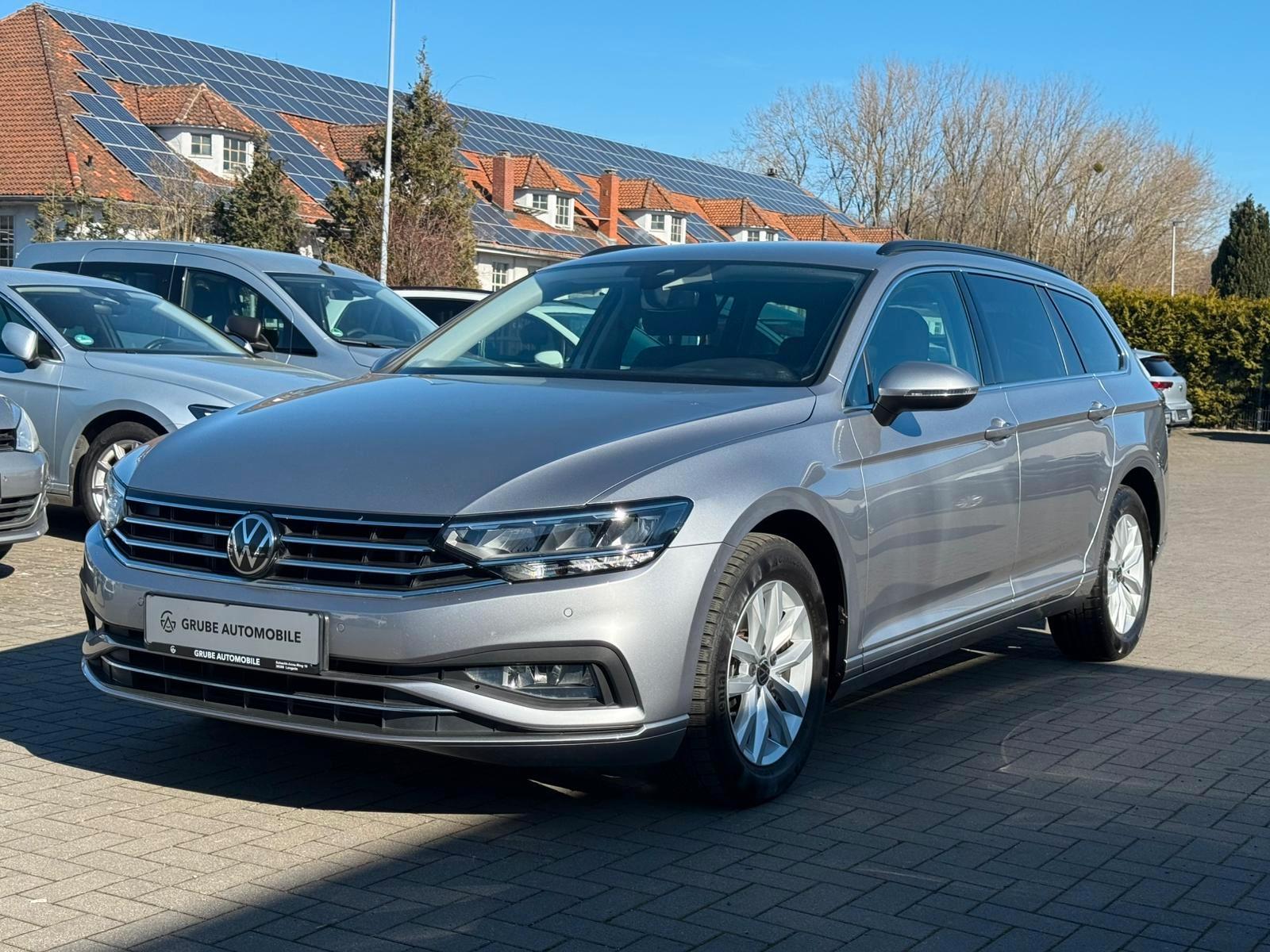 Volkswagen Passat Variant Business DSG*LED*AHK*NAV*SHZ*ACC