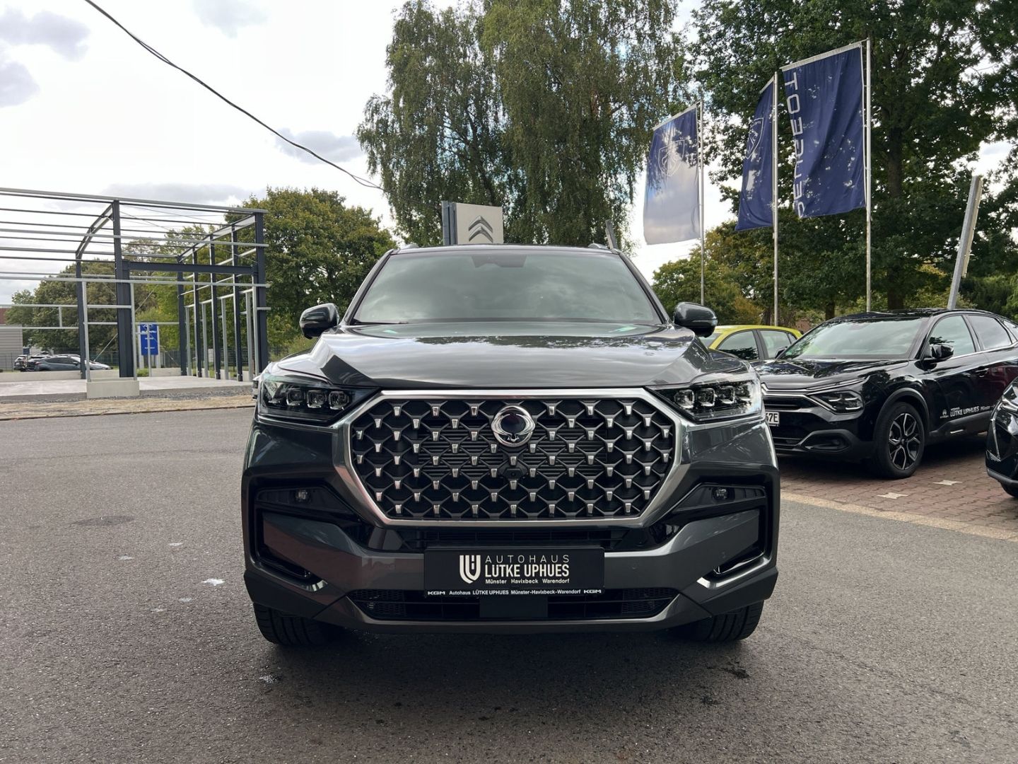 Fahrzeugabbildung KGM Rexton 2.2 Lux 8 AT AWD Navi Leder 360 Kamera