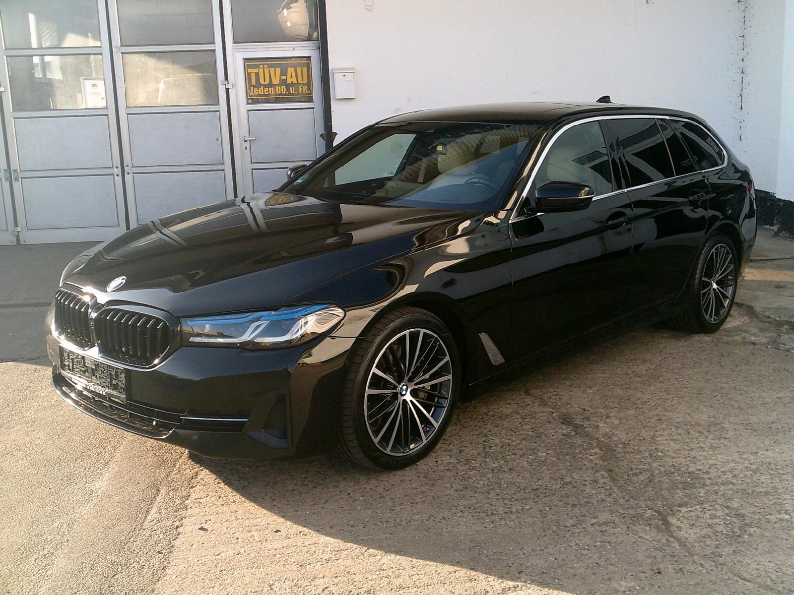 BMW 530d HeadUp H&K PANO 19" MLenkrad BMW Laserlicht