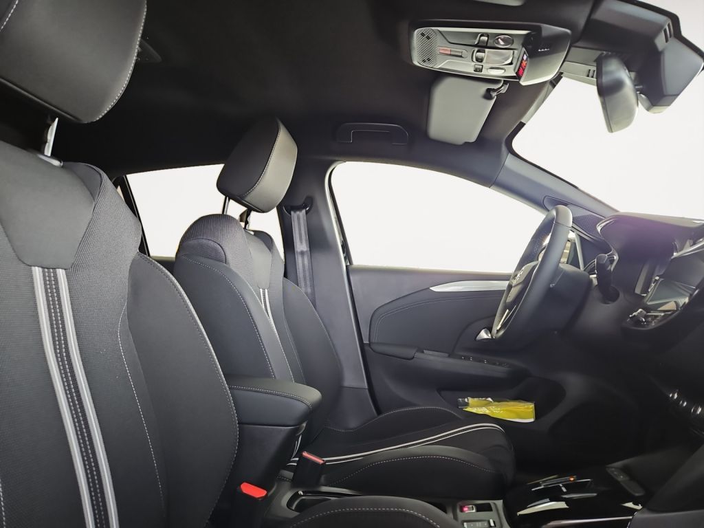 Fahrzeugabbildung Opel Corsa Hybrid GS Winter-Paket/Infotainment-Paket