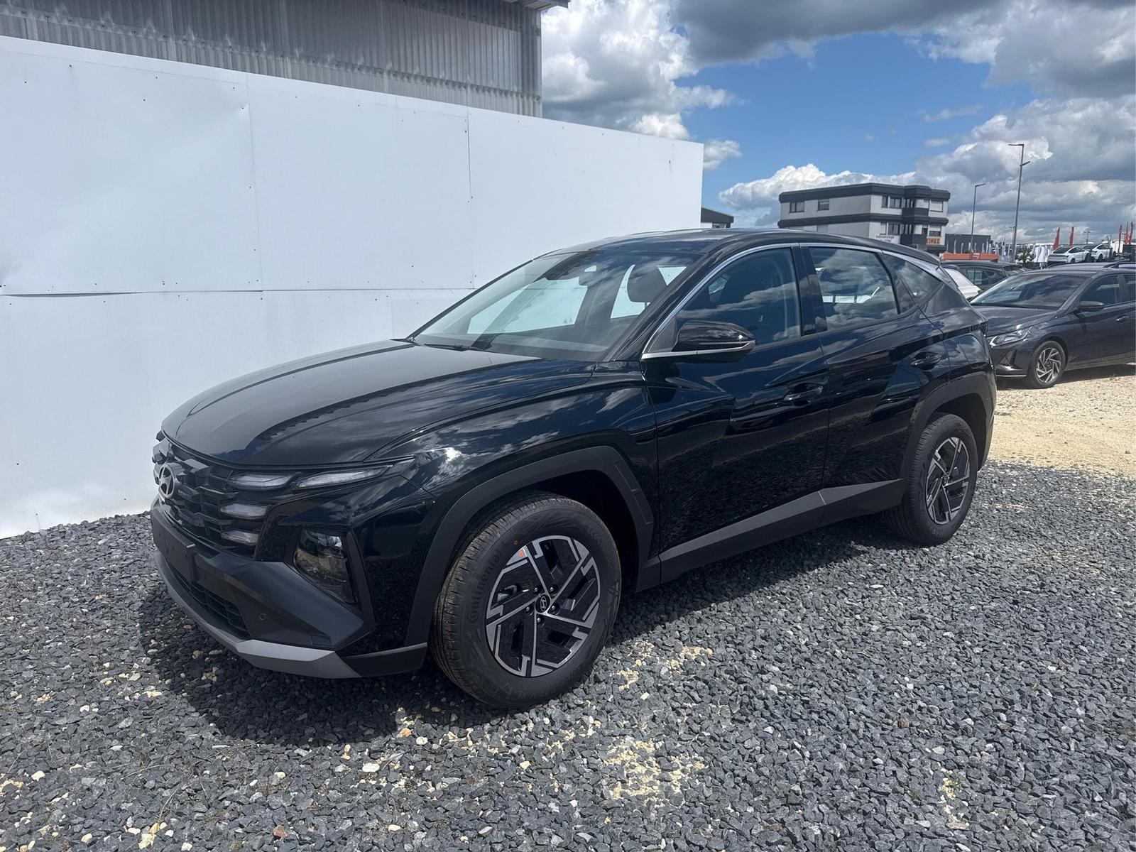 Hyundai TUCSON TREND DCT SHZ RFK NAVI TEMPOMAT 1.6 T-...