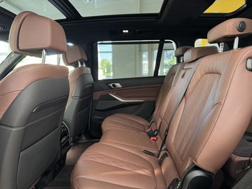BMW X7 - 12