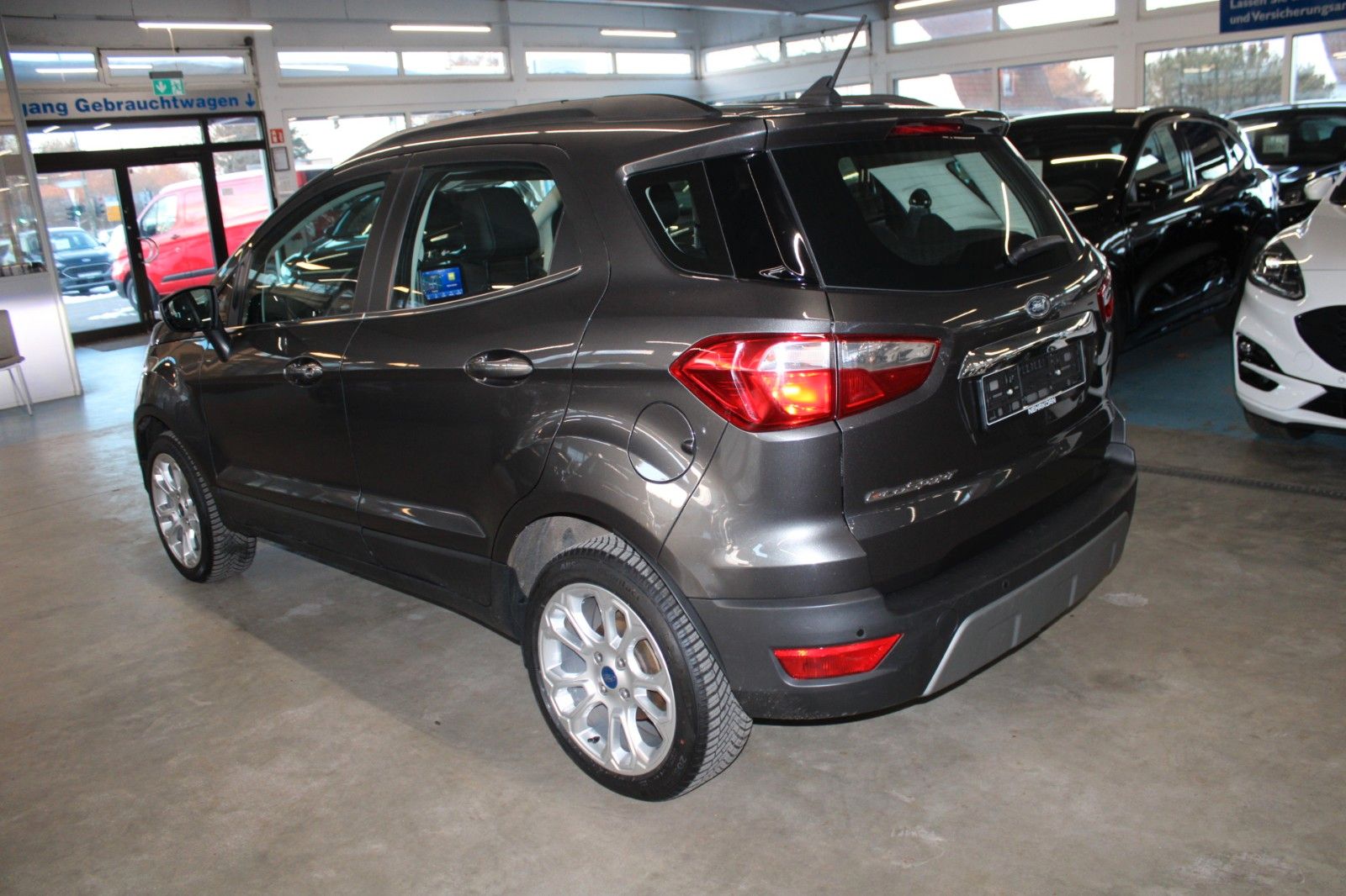 Fahrzeugabbildung Ford EcoSport Titanium LED B&O NAVI DAB Teilleder