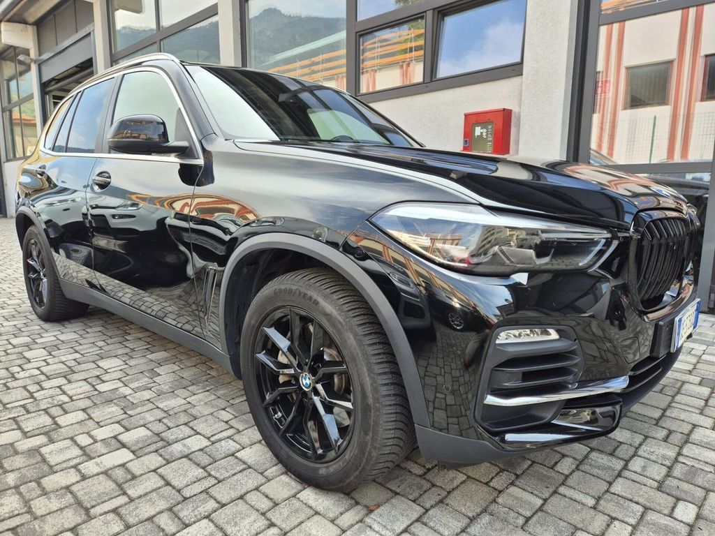 Image of BMW X5