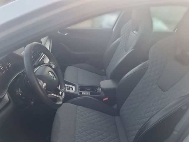 Fahrzeugabbildung SKODA Octavia Combi 2.0 TDI DSG Sportline NAVI AHK W.