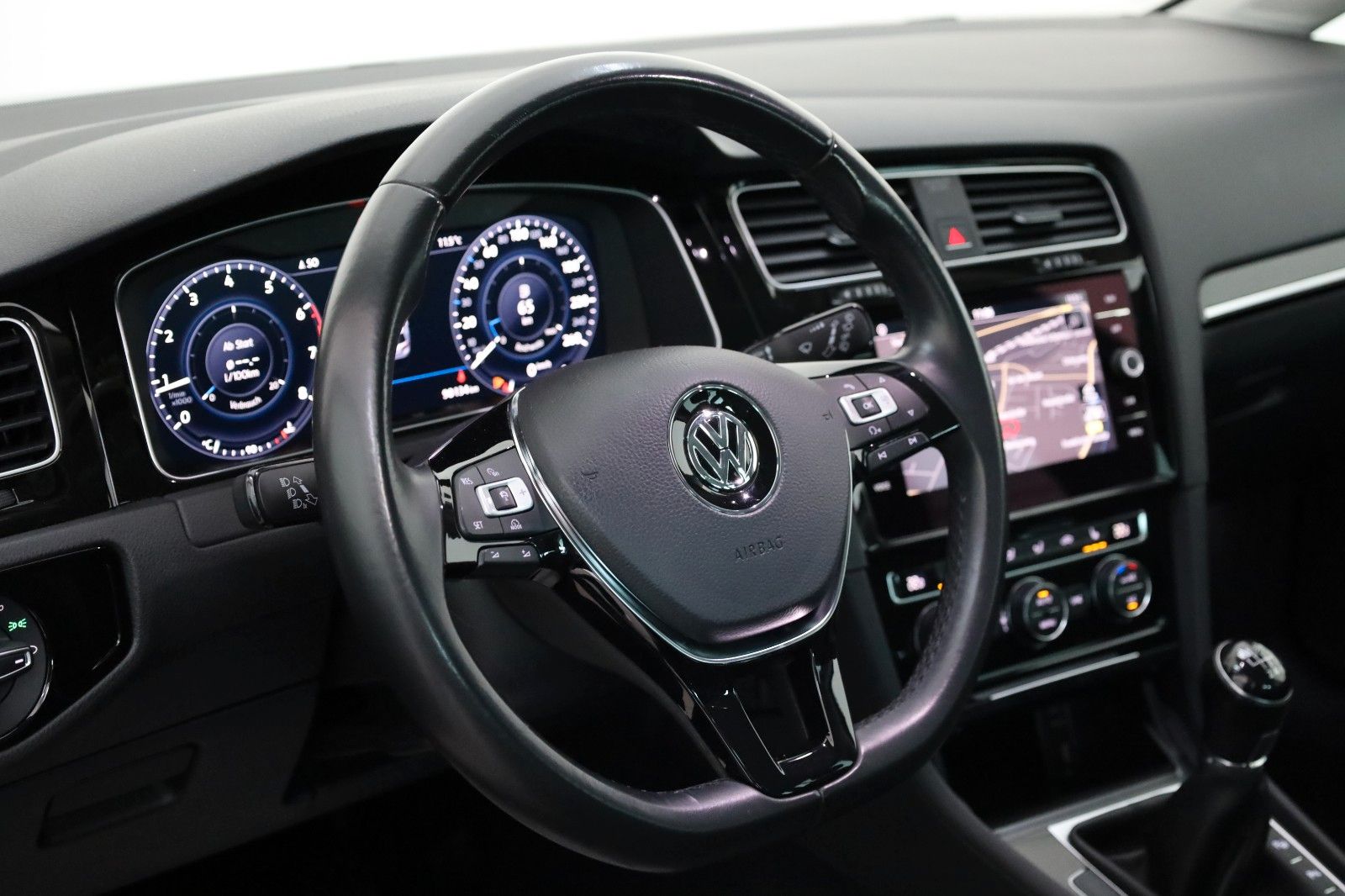 Fahrzeugabbildung Volkswagen Golf VII Variant Highline,Navi,LED,SH,ACC,AHK+WR