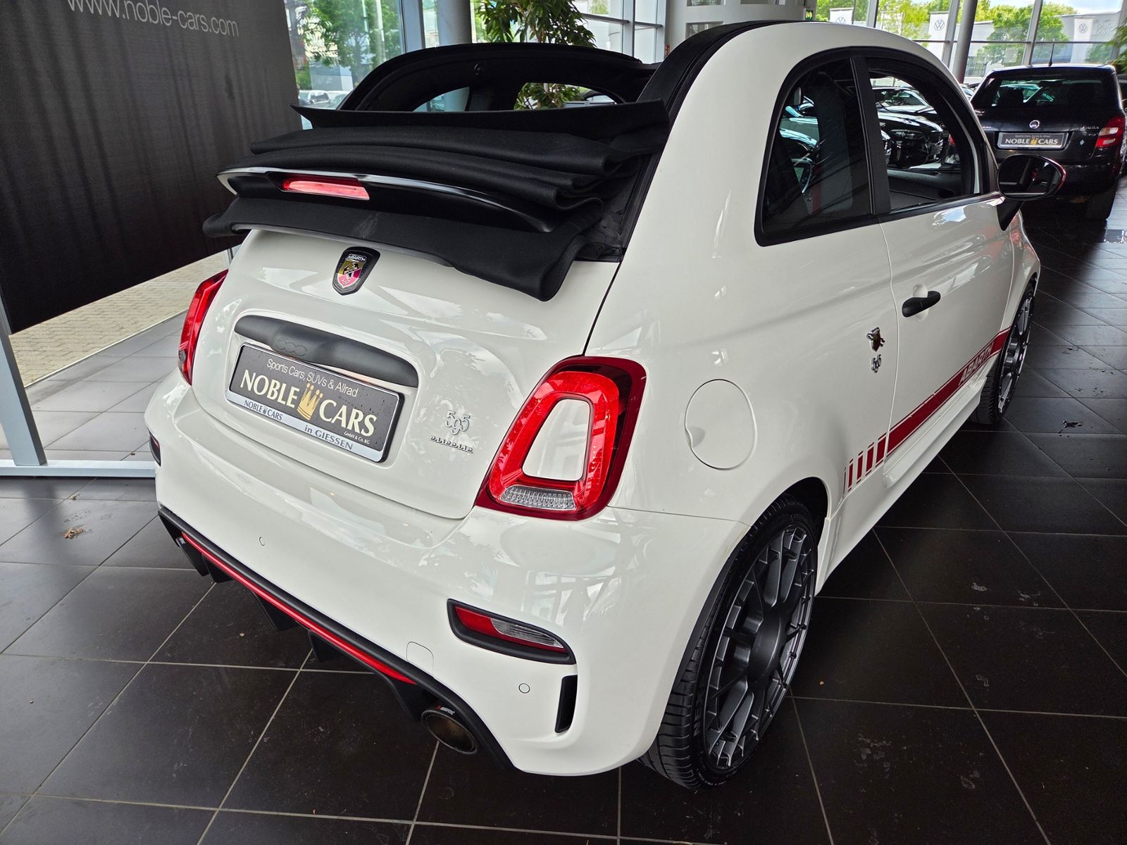 Fahrzeugabbildung Abarth 595 C Esseesse Beats XENON NAVI ALU