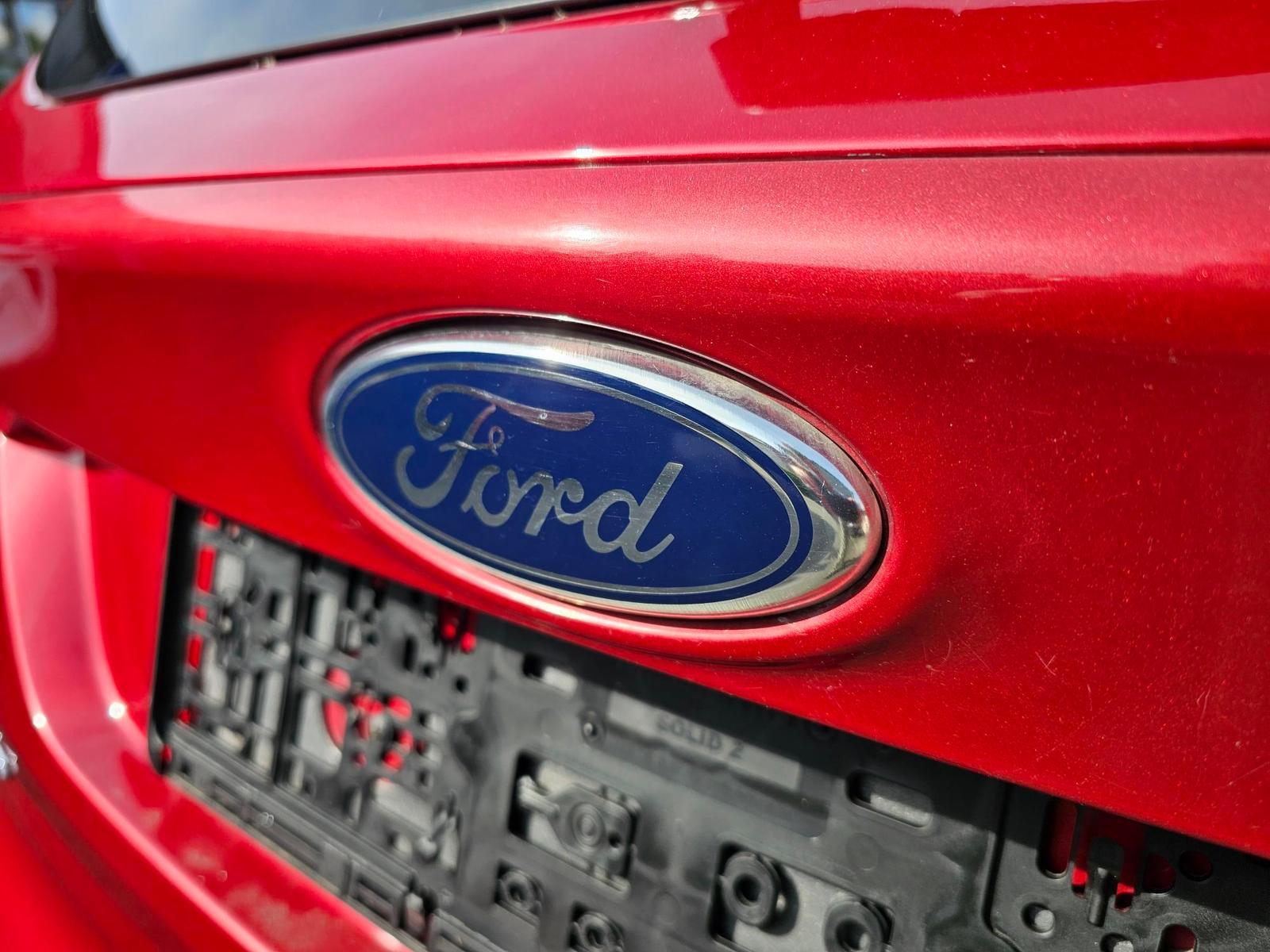 Ford Focus 2013 — photo 6