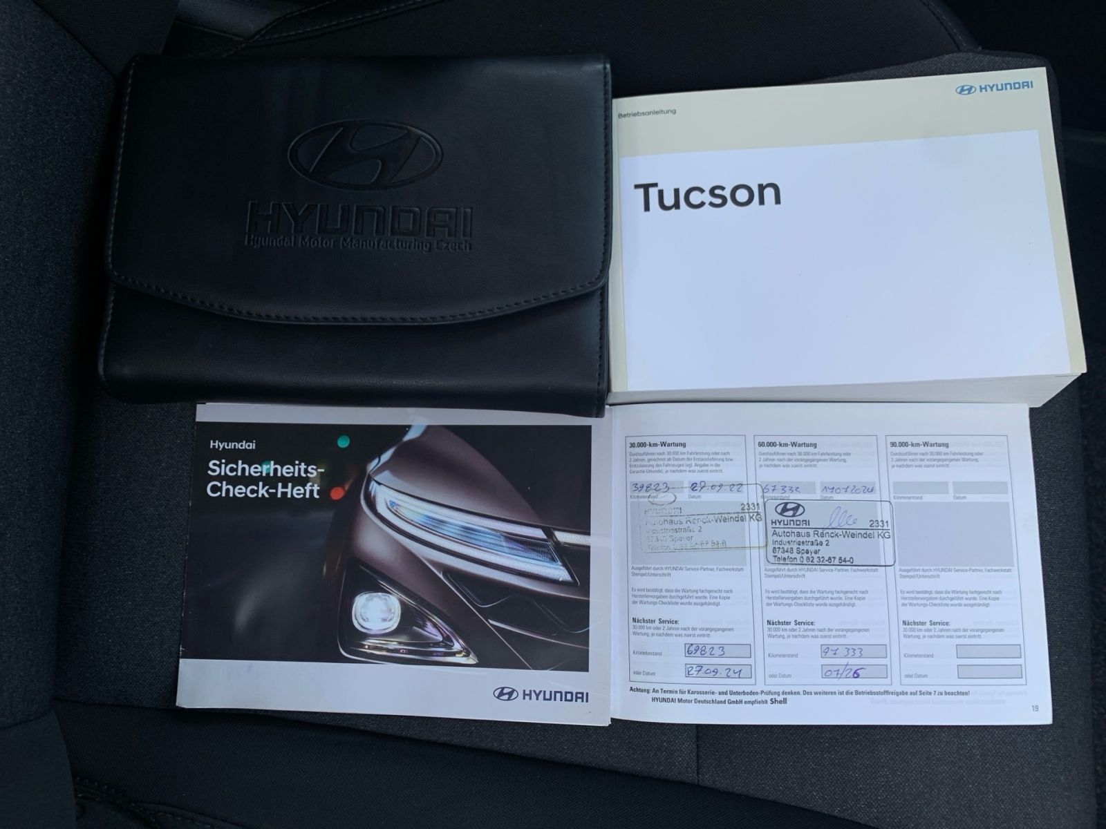 Fahrzeugabbildung Hyundai TUCSON 1.6 Advantage Navi 8xbereift