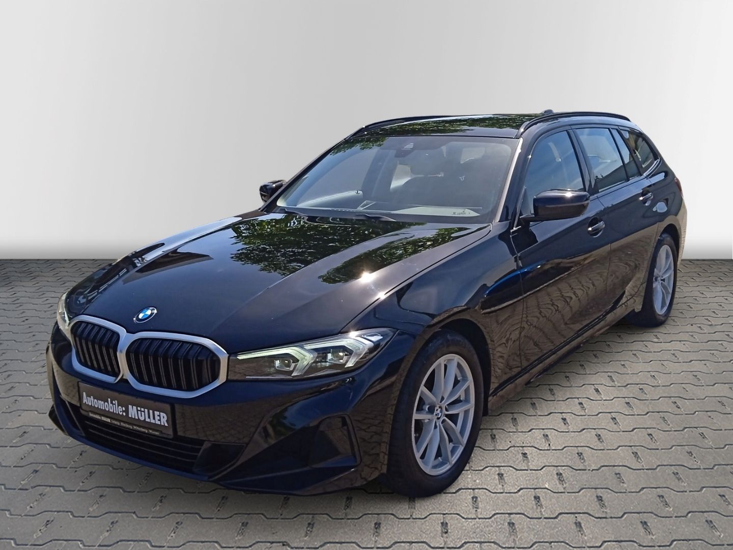 BMW 318 d Touring Aut. KAMERA+SHZG+KLIMA+DAB+TEMPOMA foto 2