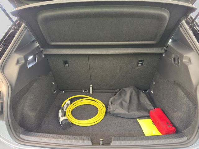 Fahrzeugabbildung Volkswagen ID.3 Pro DC Laden+LED+Navi+CarPlay+Spur