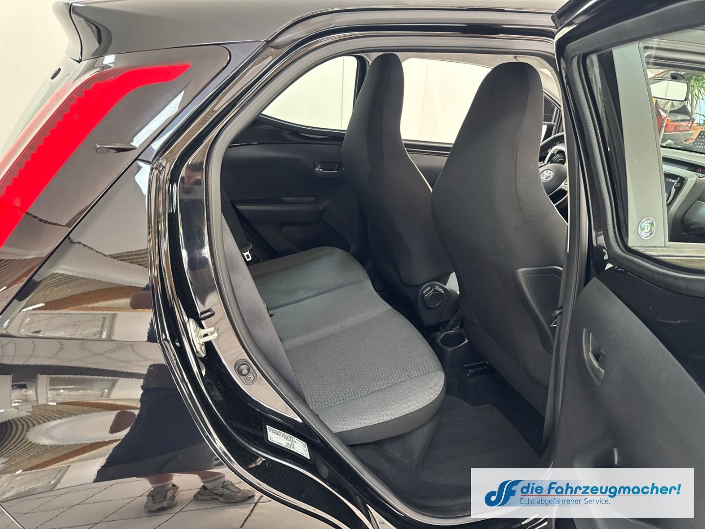 Fahrzeugabbildung Toyota Aygo X-Play Team D 1.0 EU6d-T Apple CarPlay Andr
