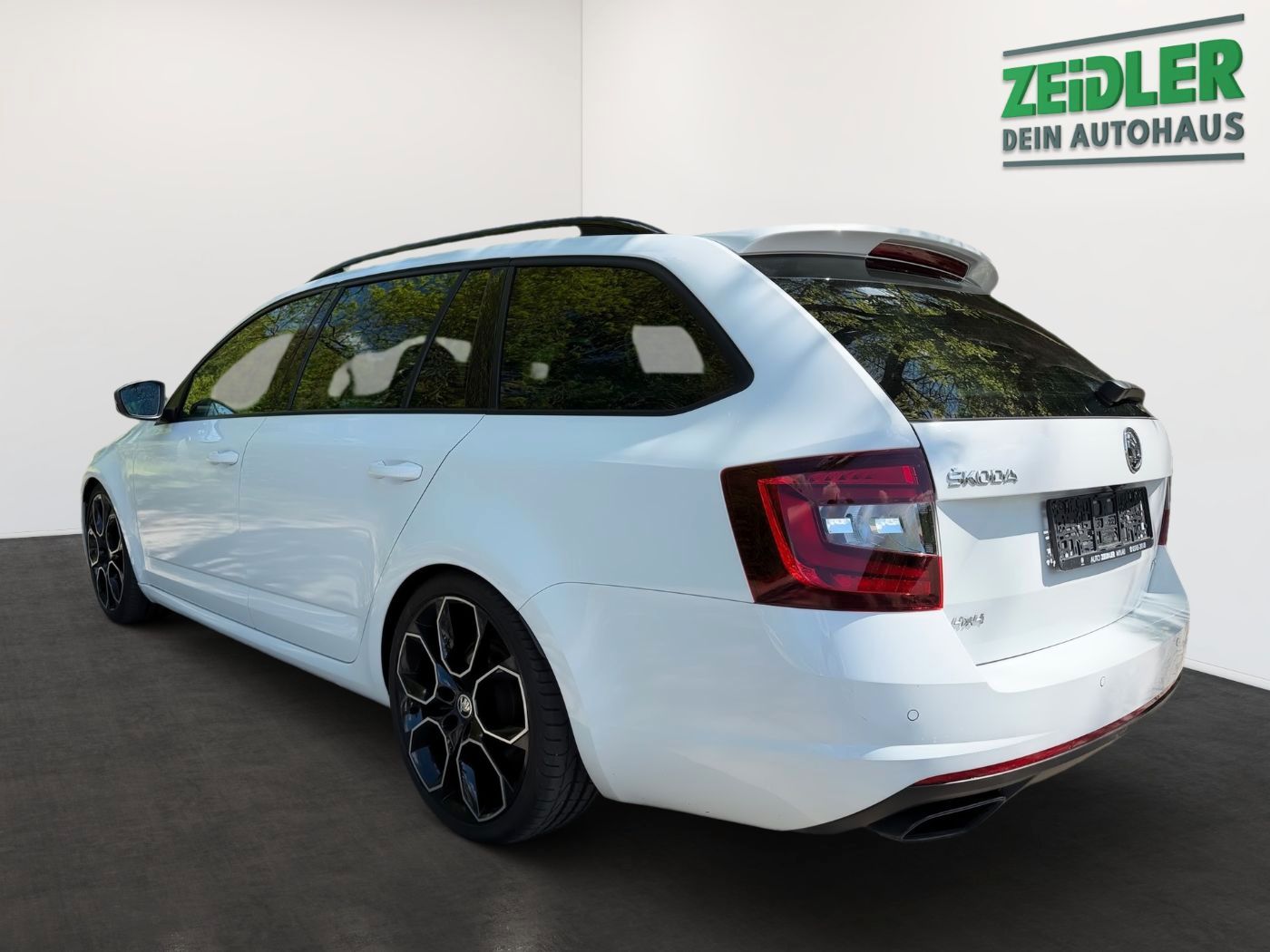 Skoda Octavia Combi RS 60 2,0 TDI 4x4 LM Navi Kam. ACC foto 4