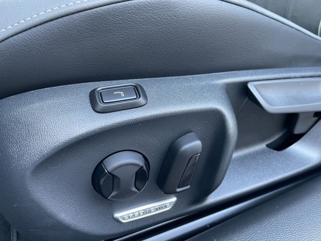 Passat Variant 1.5 eTSI Business AHK/Kamera/Navi