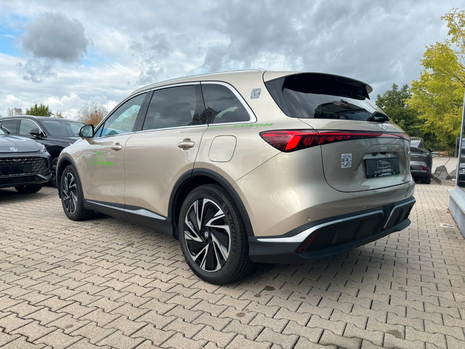 MG S6 EV