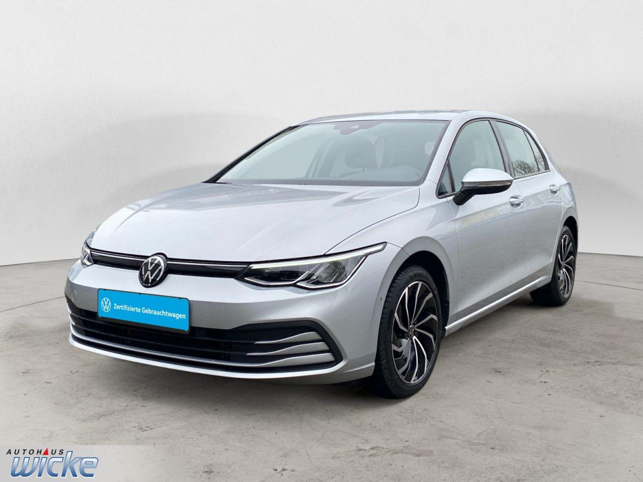 Volkswagen Golf VIII 2.0 TDI DSG Life NAVI ACC AHK KAM