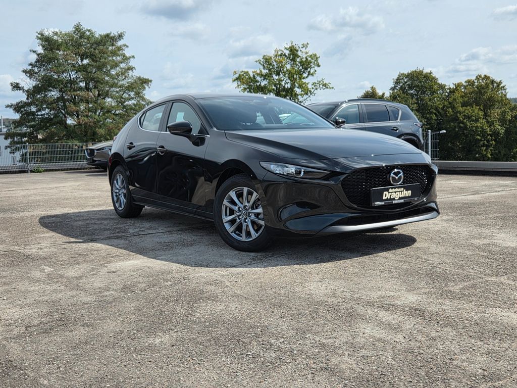 Mazda 3 — hlavná fotografia