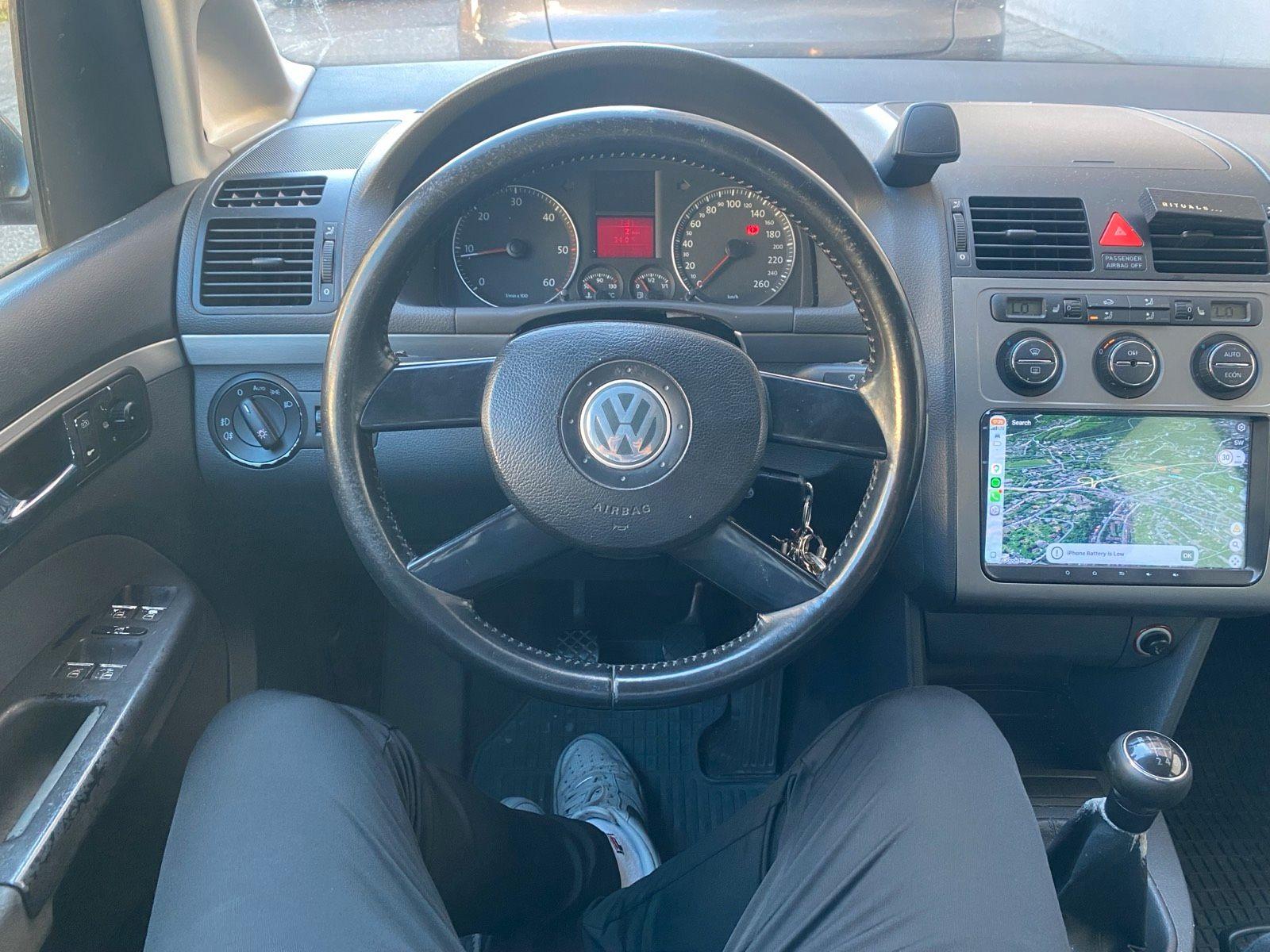 Volkswagen Touran 2004 — photo 10