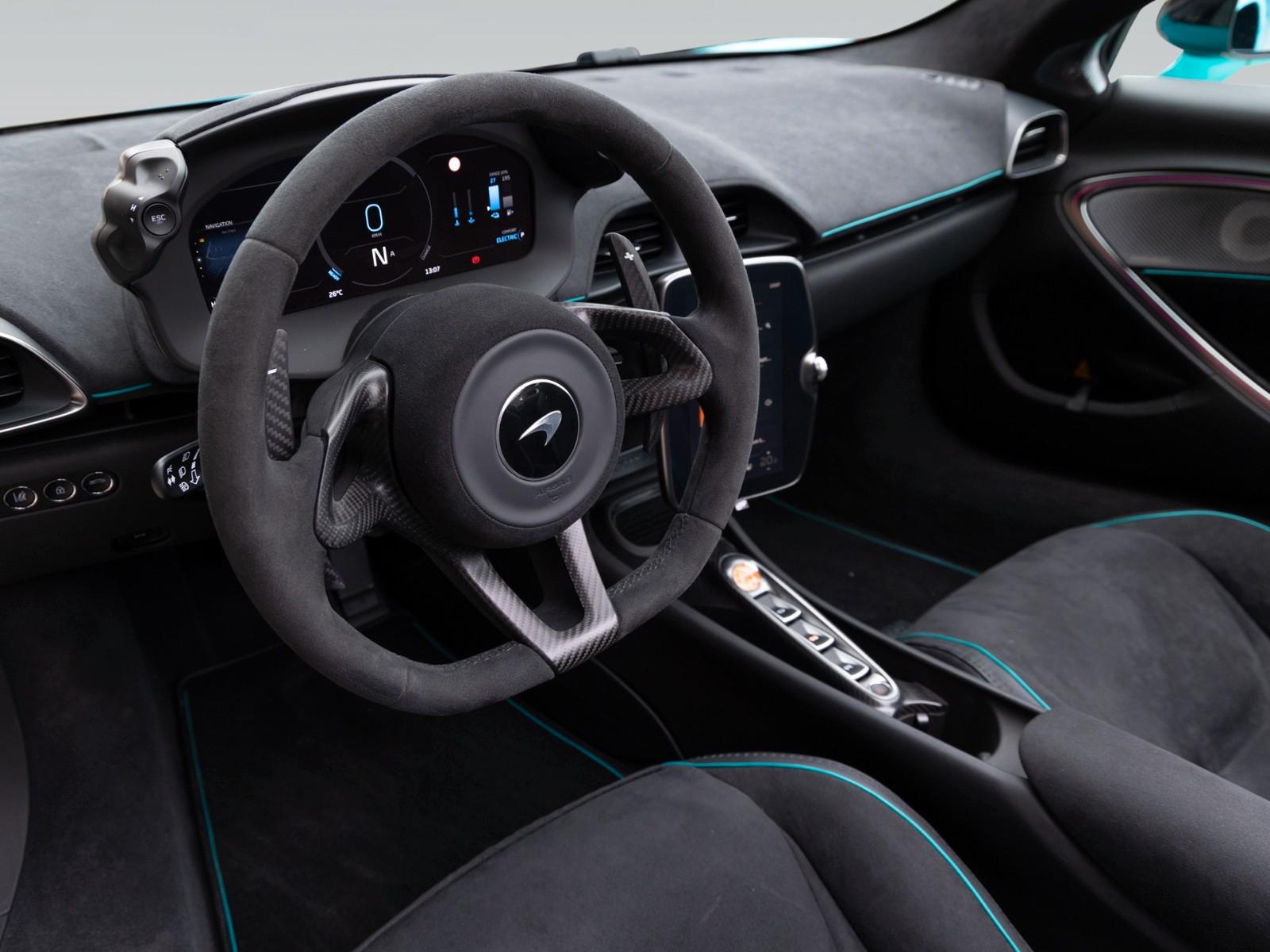 McLaren Artura Spider | MSO Tokyo Pearl | Carbon