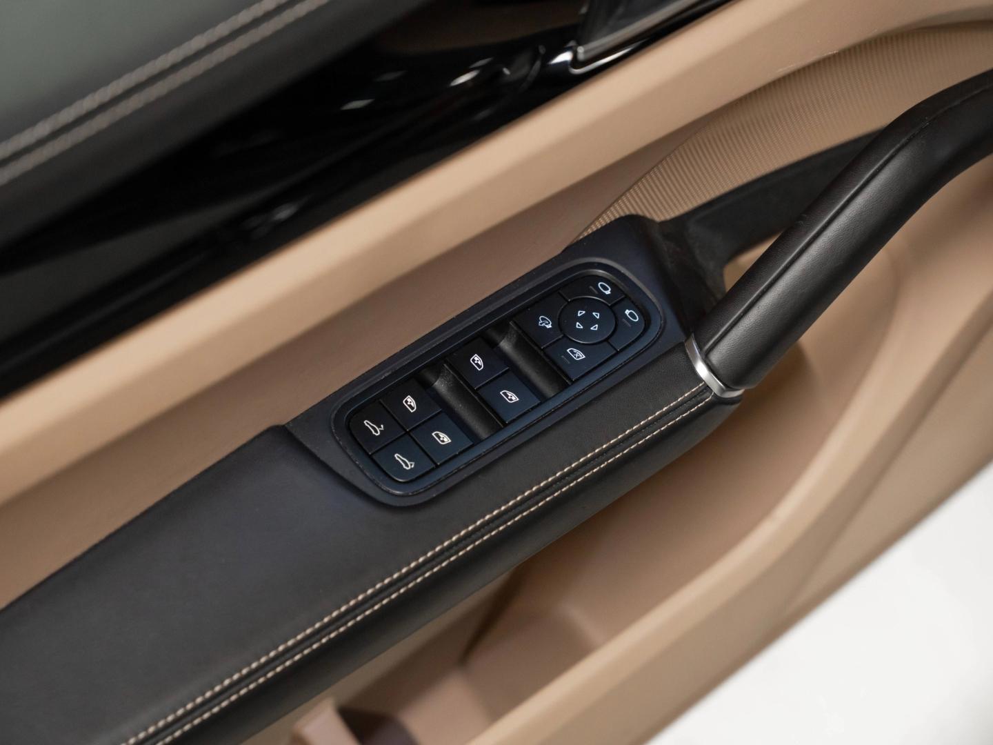 Porsche Cayenne Platinum Edition InnoDrive Surround View, миниатюра 22