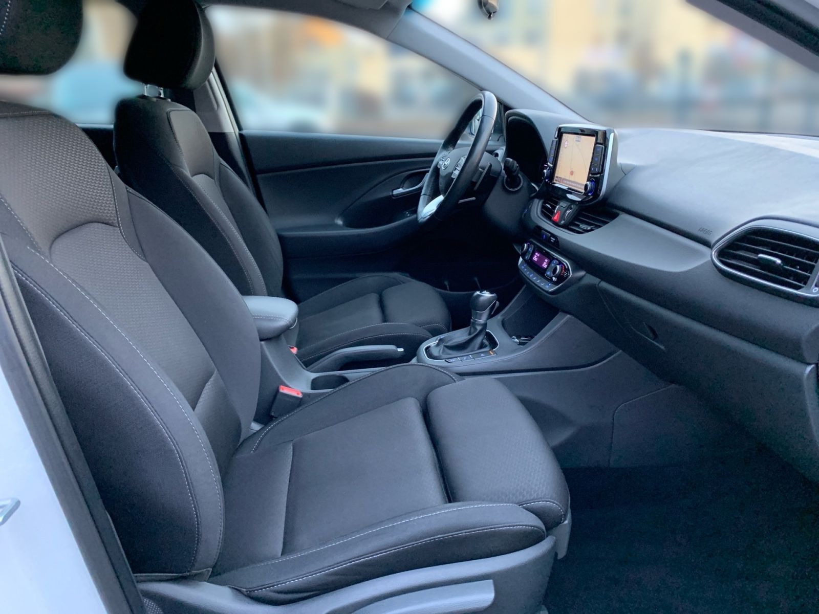 Fahrzeugabbildung Hyundai i30 Kombi 1.4 T-GDI 7-DCT YES! Plus LED AHK