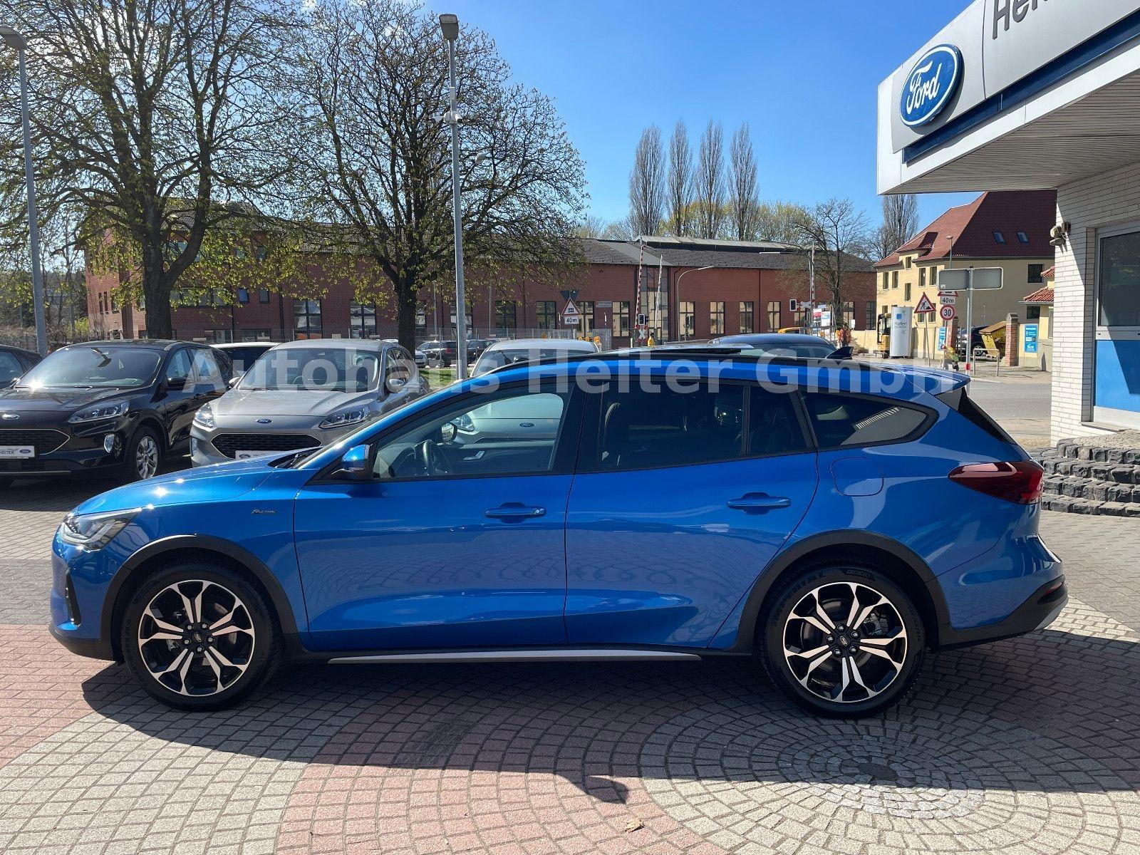 Ford Focus Automatik Active X / Leder+Pano+e.Klappe