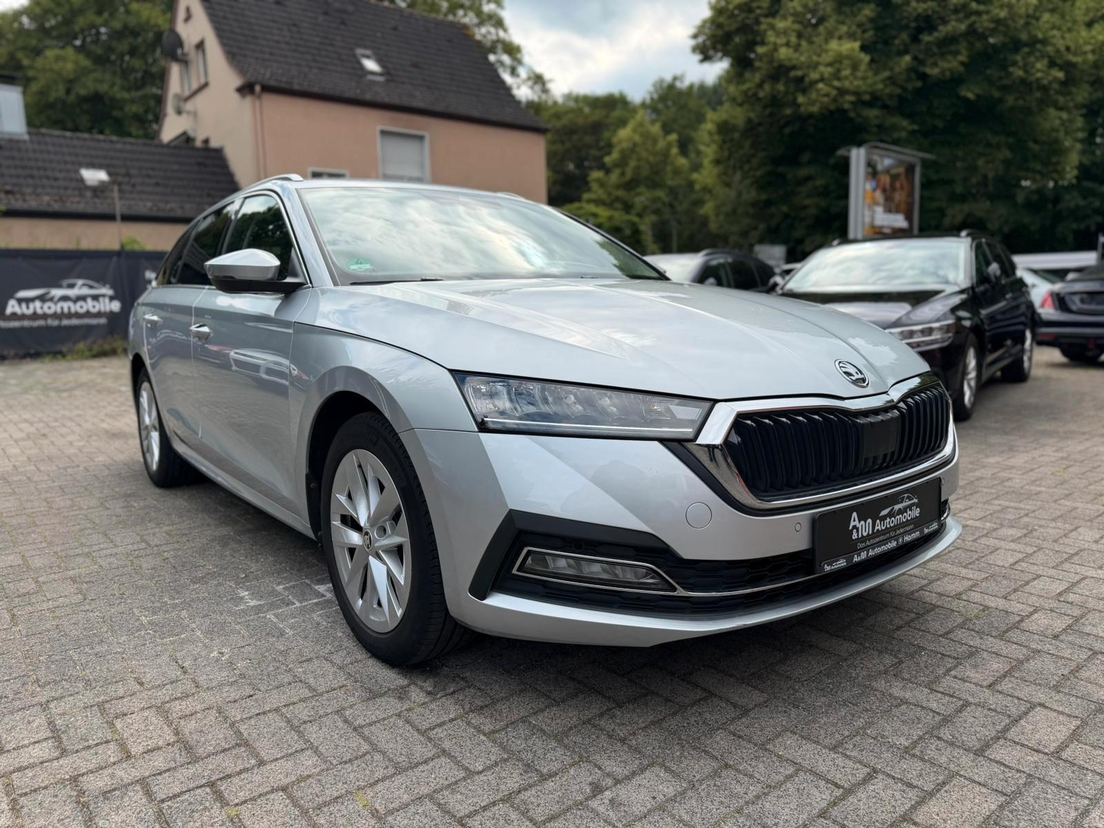 Skoda Octavia Combi Style DSG*Navi/LED/SHZ/R-KAM/MFL*