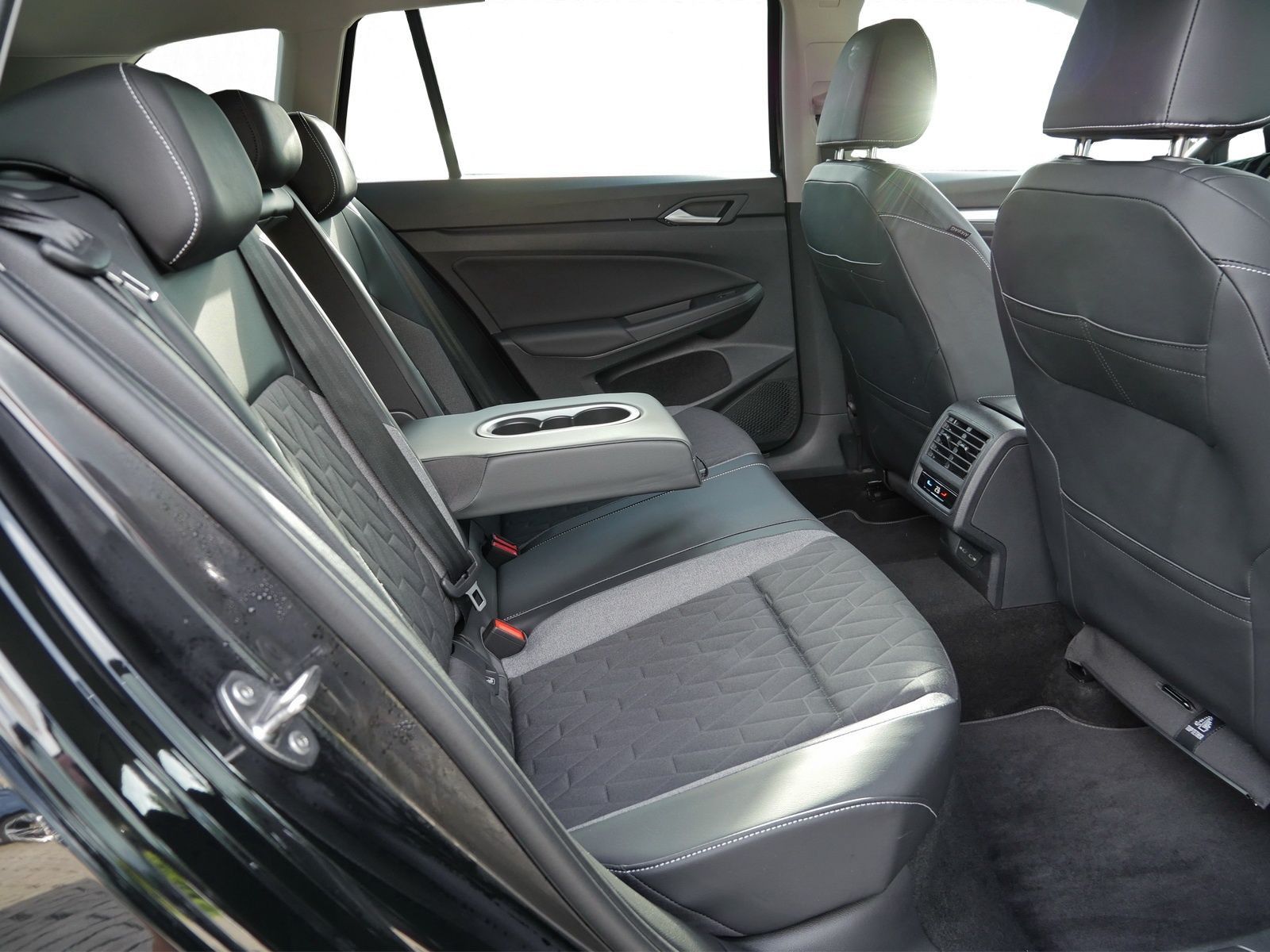 Volkswagen Golf - Bild 16
