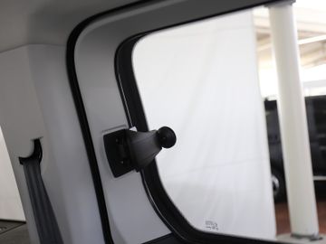 Volkswagen Caddy 2.0TDI LED STANDHZG KAMERA AHK 5J GARANTIE