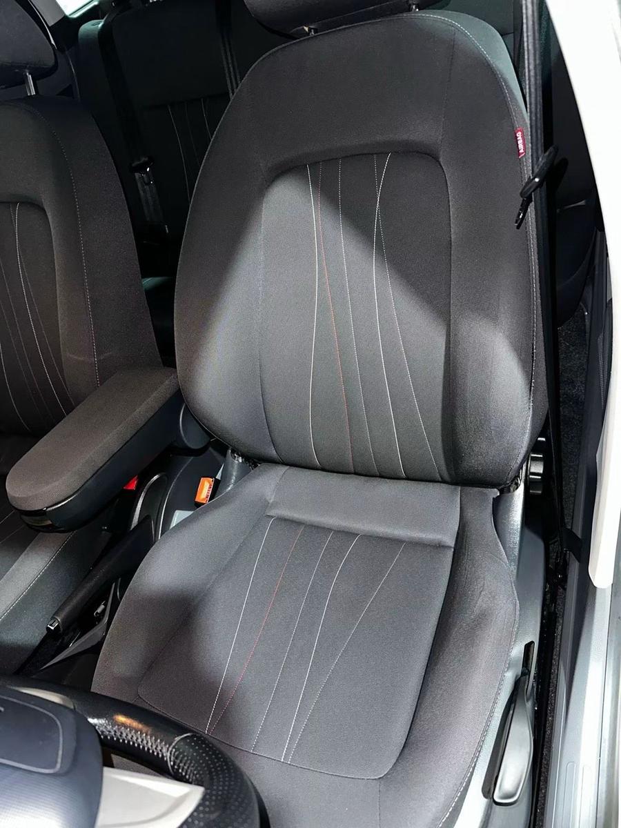 Seat Ibiza 2012 — photo 10