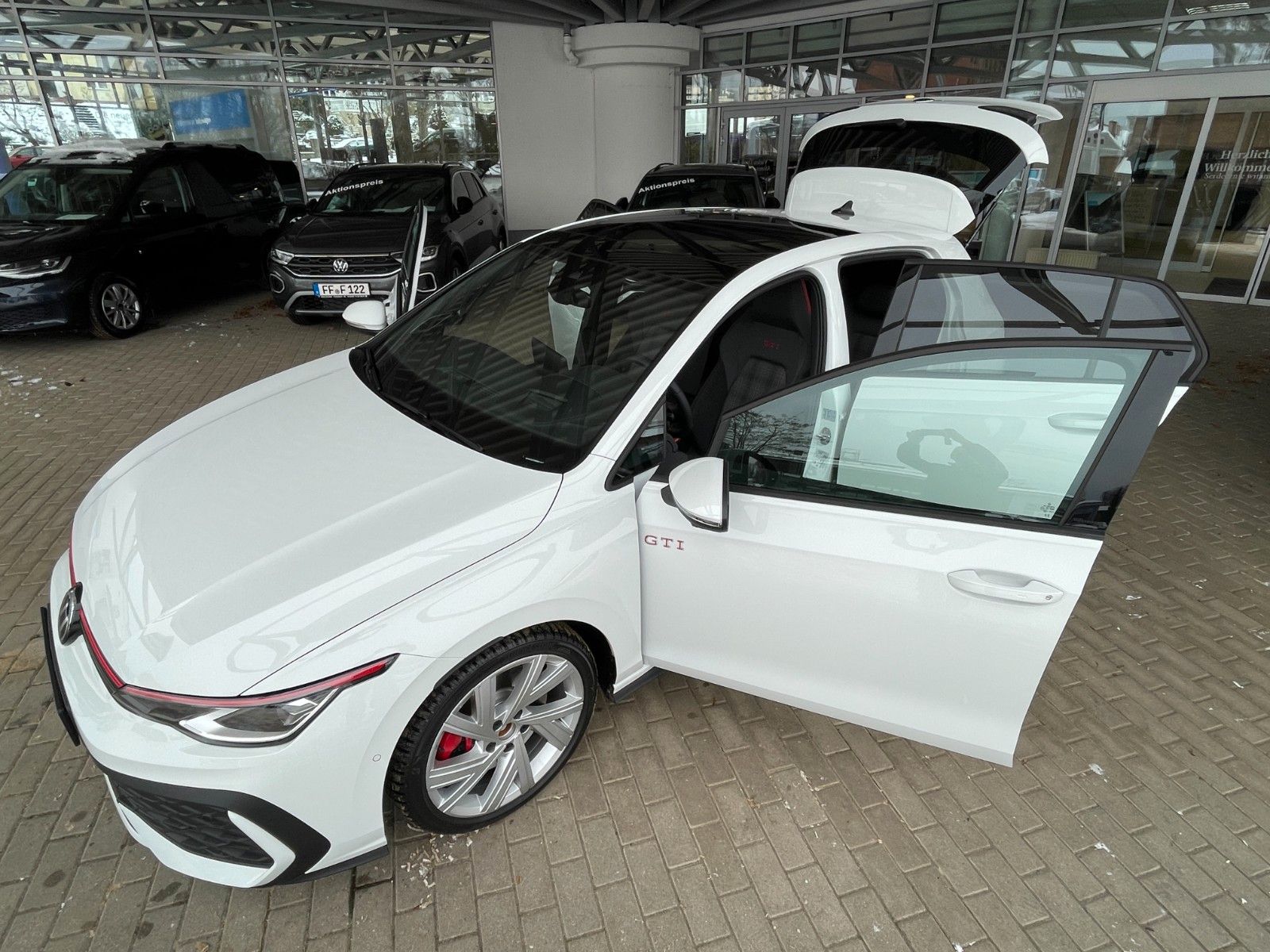 Volkswagen Golf 2.0 TSI OPF DSG GTI foto 2