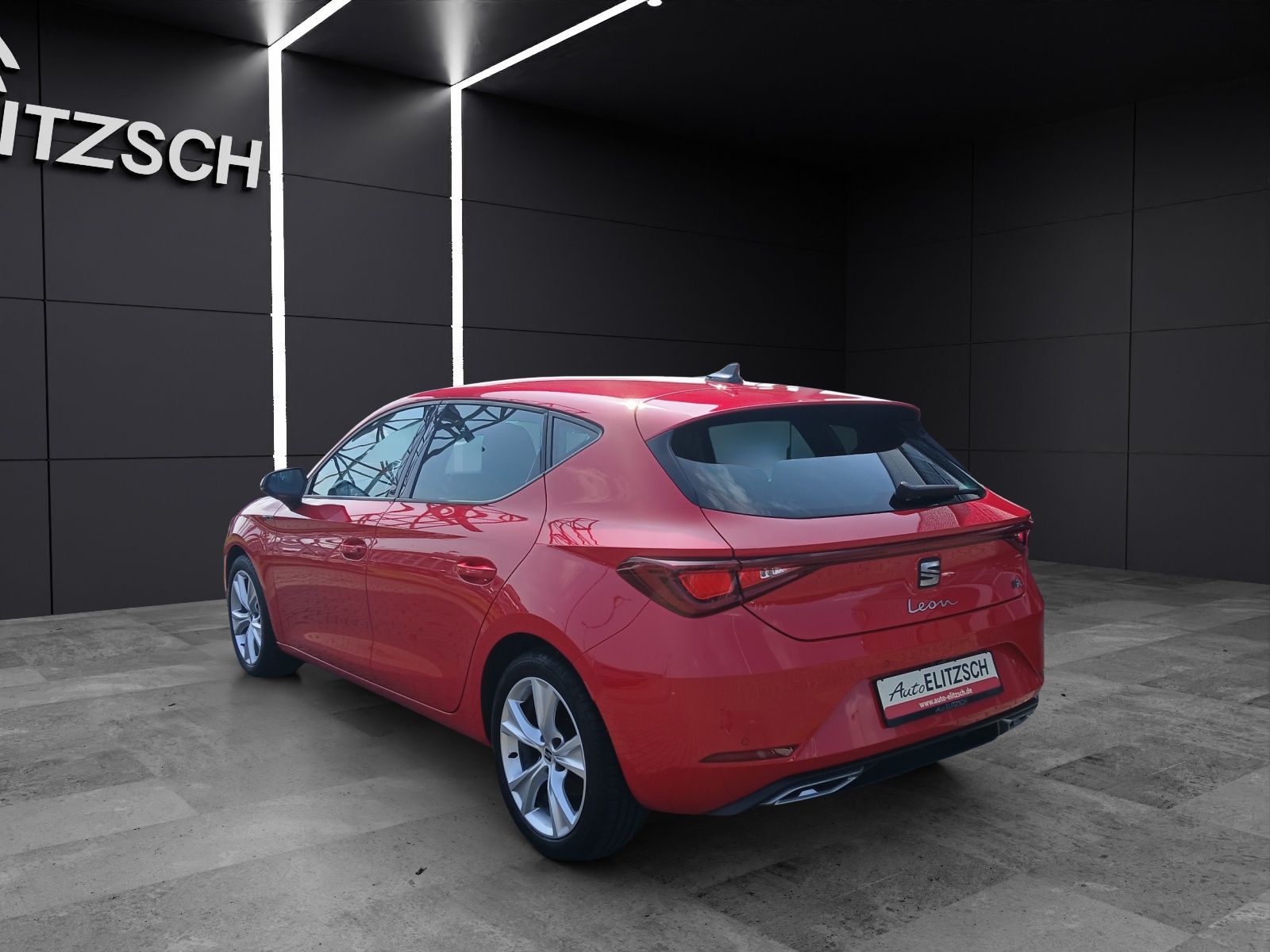 Fahrzeugabbildung SEAT Leon TSI FR-Line LED AHK GRA RFK LM