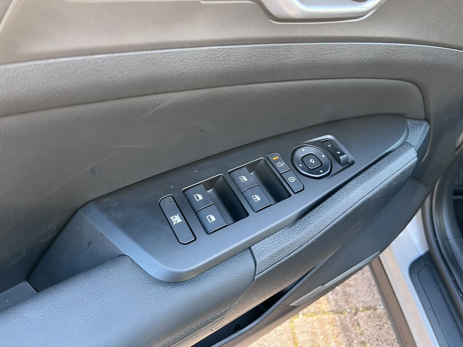 Fahrzeugabbildung Kia Sportage Spirit Leder Totwinkel Allrad