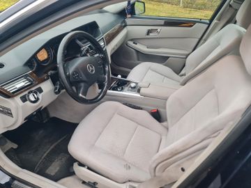 Mercedes E 350 - 8