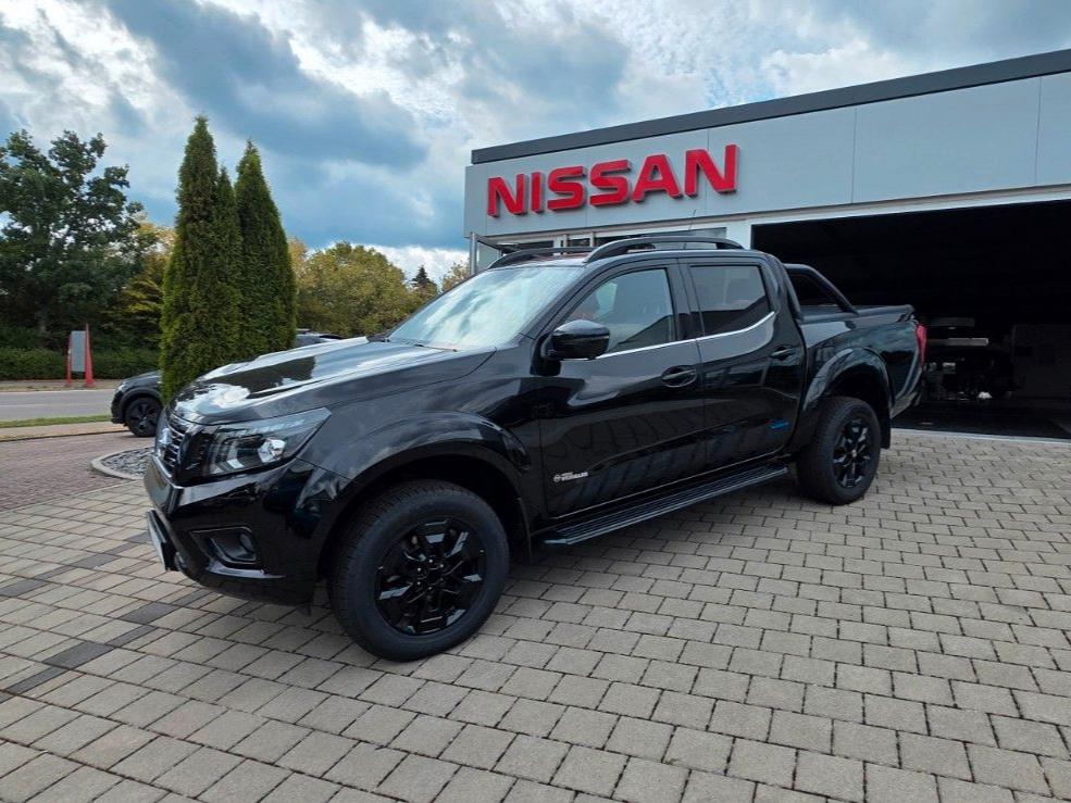Nissan Navara N-Guard Double Cab 4x4*AHK*Schiebdach*