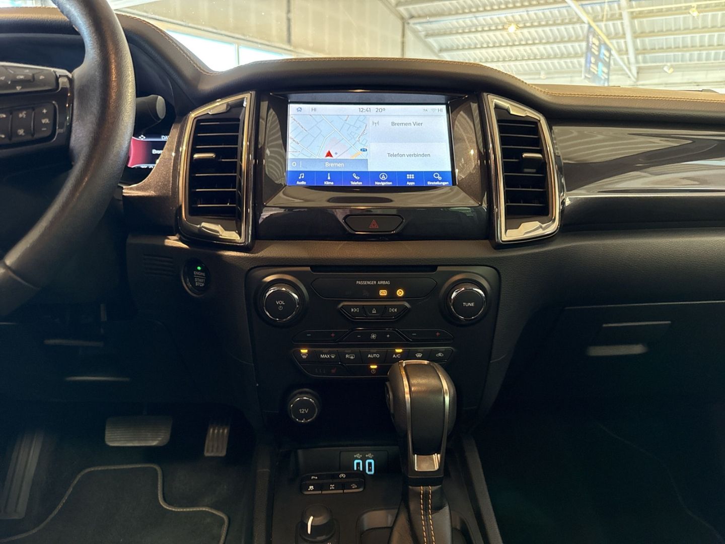 Fahrzeugabbildung Ford Ranger Wildtrak Doppelkabine 4x4 NEUER MOTOR