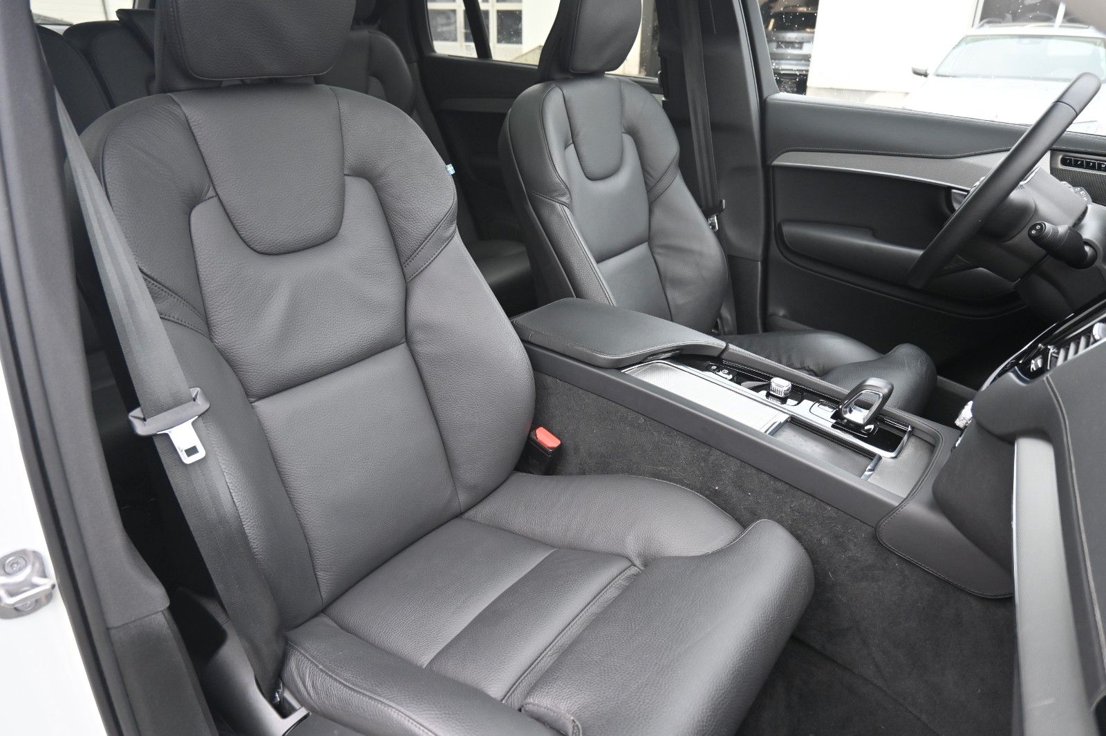 Fahrzeugabbildung Volvo XC90 B5 D AWD Bright*STDHZG*360°*ACC*AHK