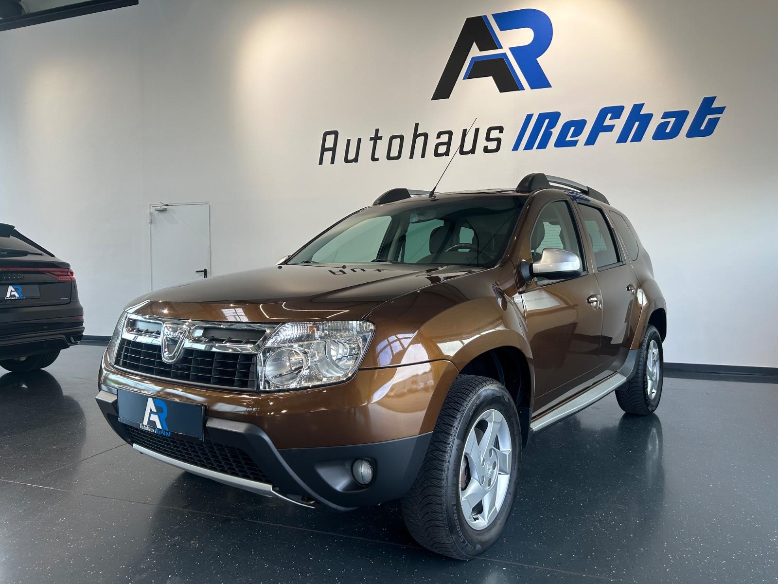Dacia Duster 2012 — rear view
