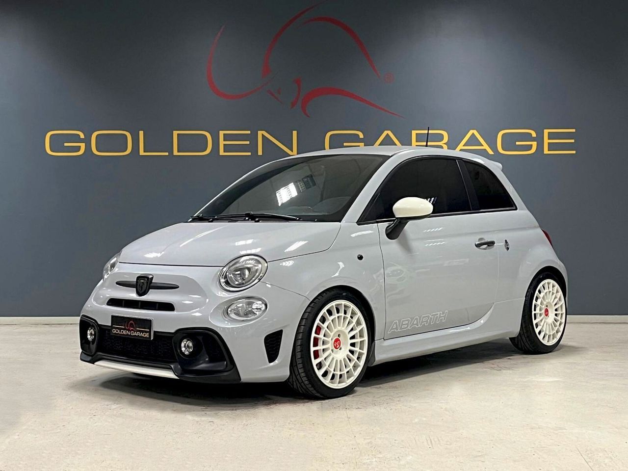 Abarth 595 1.4 Turbo T-Jet 180 CV Esseesse