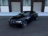 BMW M3 Cabrio E93*INDIVIDUAL*DKG*VOLL - BMW M3 Cabrio E93 dkg mit Benzin-Antrieb
