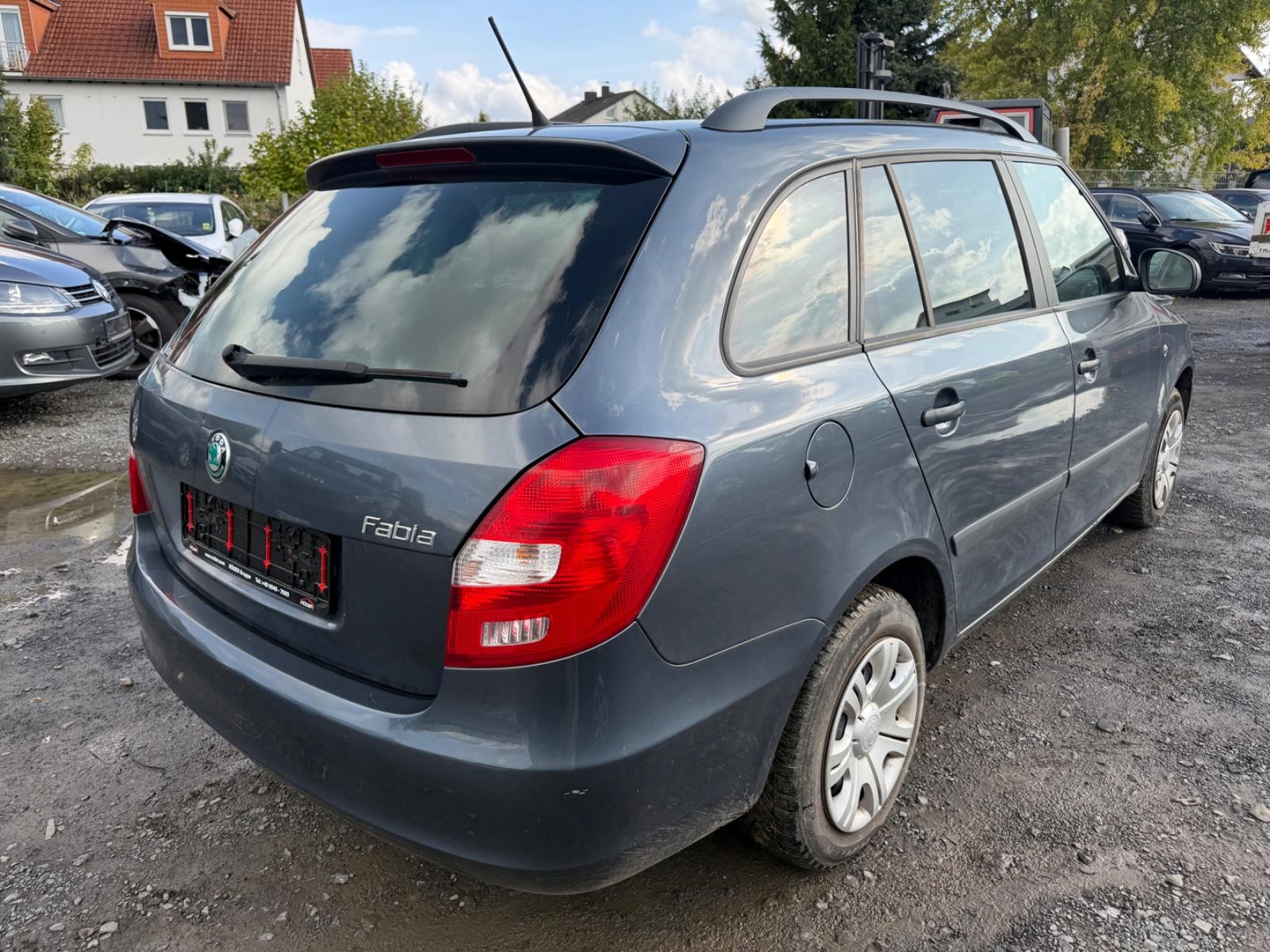 Skoda Fabia 2012 — engine 1.598 cm³, 90 HP (66kW)