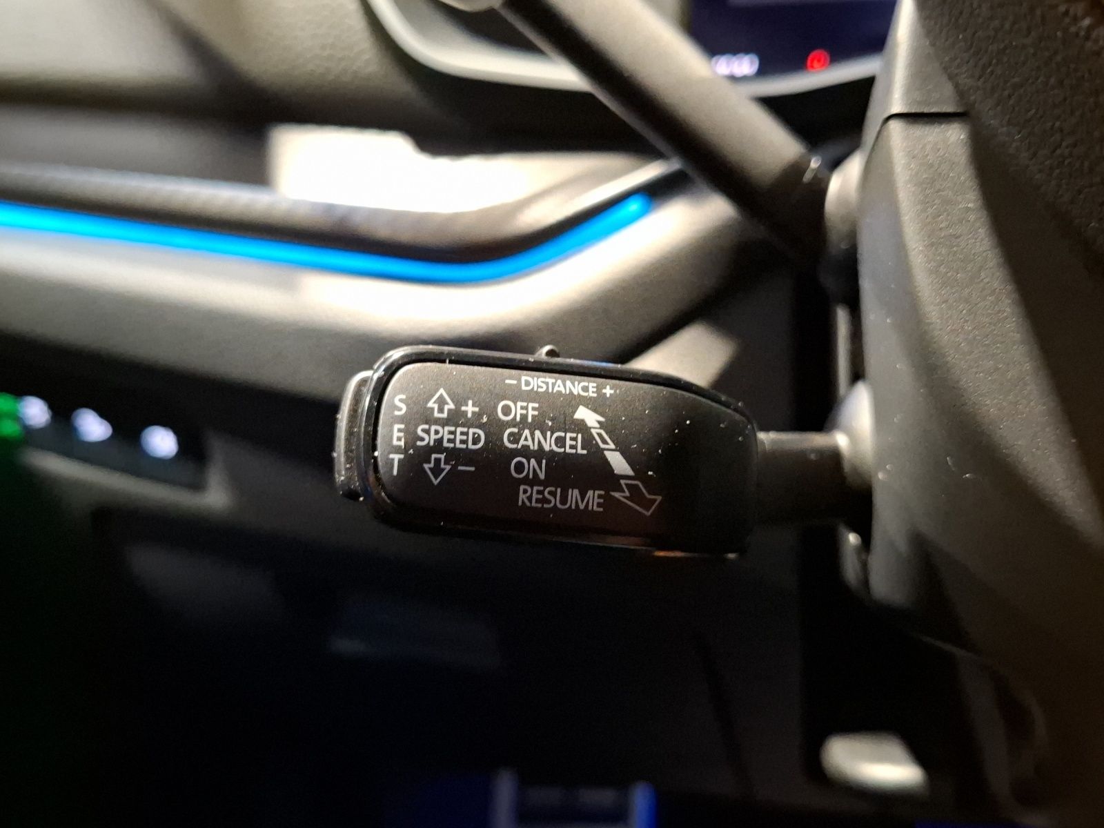 Fahrzeugabbildung SKODA Octavia Combi TDI Sportline DSG Matrix Navi HUD