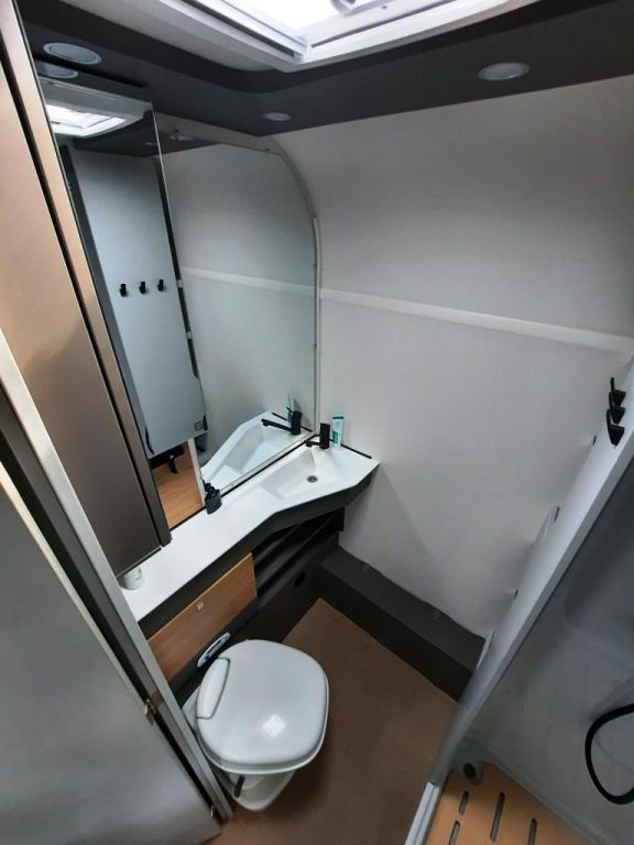 Fahrzeugabbildung Bürstner B66 560 TK Verfüg./Sparen Sie 4.630,- €