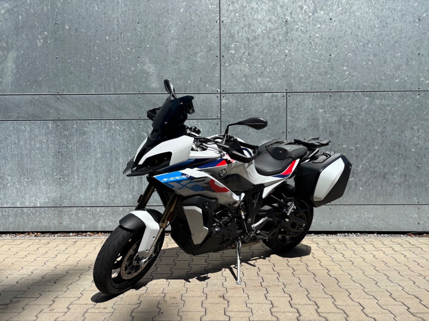 Fahrzeugabbildung BMW S 1000 XR M Paket aus 1. Hand mit Kofferset Öl I